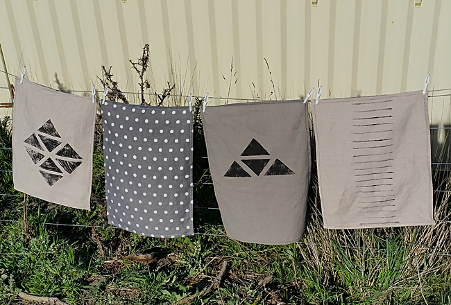 http://threadbarecloak.com/wp-content/uploads/2015/10/DIY-PROJECT__Hand-Printed-Tea-Towels-81.jpg