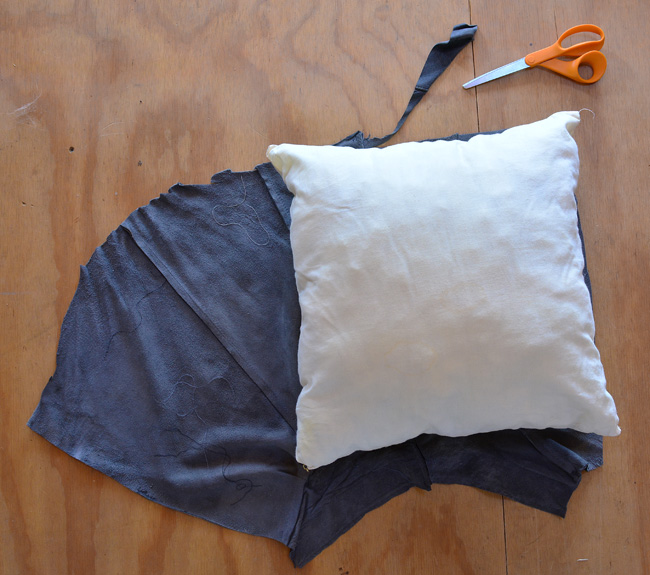 How to make a cushion cover out of a leather jacket