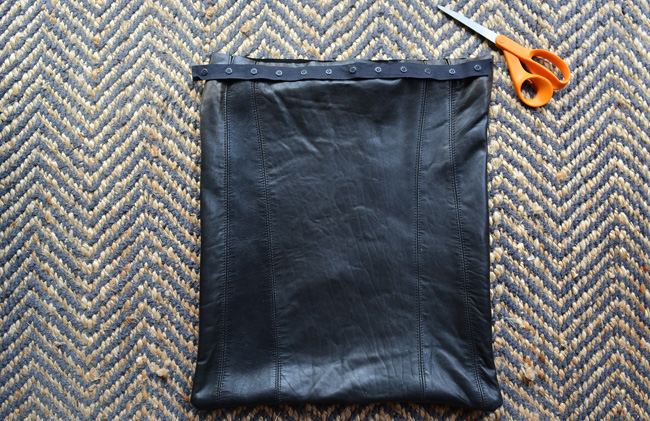 How to make a cushion cover out of a leather jacket