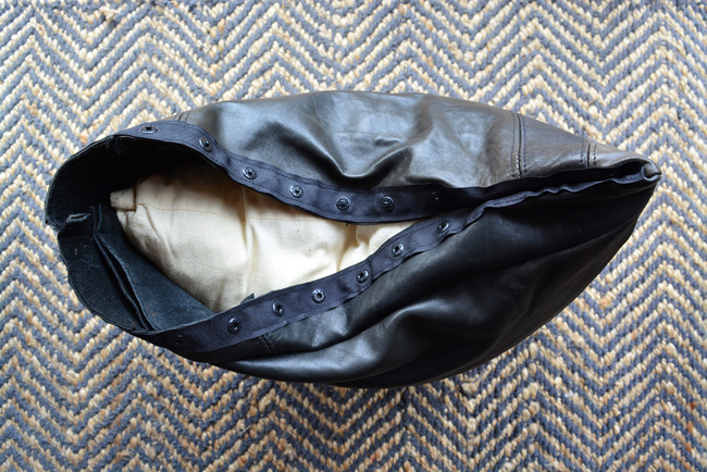 How to make a cushion cover out of a leather jacket