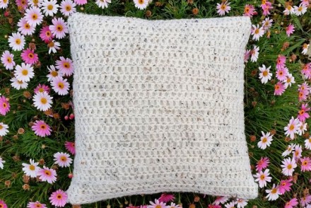 DIY PROJECT_Crochet Cushion Cover