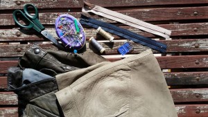 DIY PROJECT_Leather Zip Purse