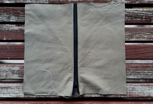 DIY PROJECT_Leather Zip Purse