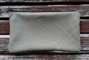 DIY PROJECT_Leather Zip Purse