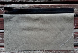 DIY PROJECT_Leather Zip Purse