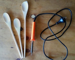 GIFT IDEA | Decorated Wooden Kitchen Utensils