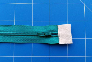 DIY PROJECT | Recycled Leather Zip Purse With Zip Tabs - Makes For Neater Zip