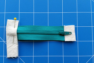DIY PROJECT | Recycled Leather Zip Purse With Alternative Zip