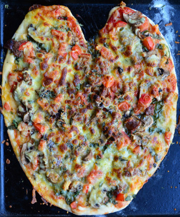 DIY Valentines Day Pizza for the one you love