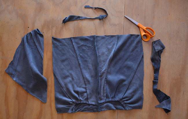 How to make a cushion cover out of a leather jacket