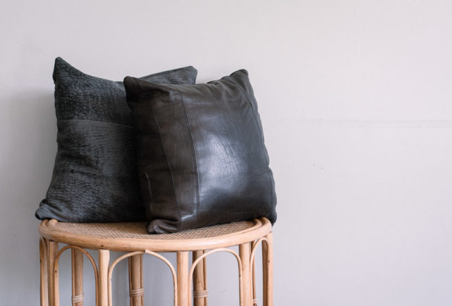 No zip leather cushion