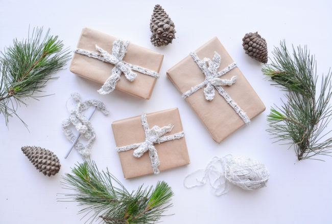 DIY GIFT | Crochet Gift Wrap Ribbon - Threadbare Cloak