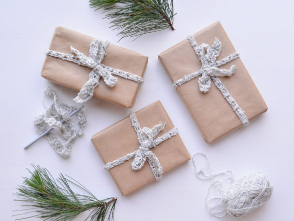 DIY GIFT | Crochet Gift Wrap Ribbon - Threadbare Cloak