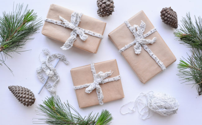 DIY GIFT | Crochet Gift Wrap Ribbon - Threadbare Cloak