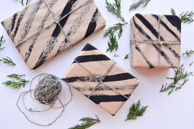DIY GIFTS | Make Your Own Wrapping Paper - Threadbraecloak.com