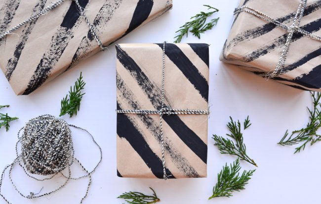 DIY GIFTS | Make Your Own Wrapping Paper - Threadbraecloak.com