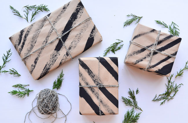 DIY GIFTS | Make Your Own Wrapping Paper - Threadbraecloak.com
