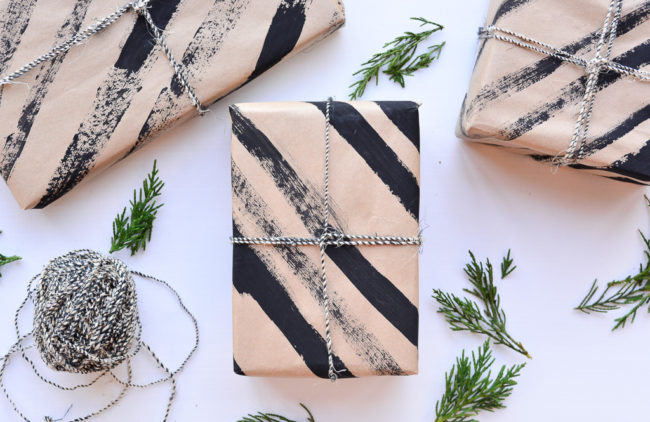 DIY GIFTS | Make Your Own Wrapping Paper - Threadbraecloak.com