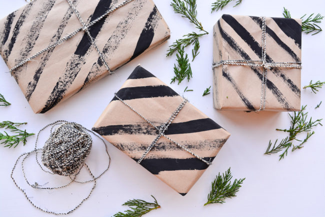 DIY GIFTS | Make Your Own Wrapping Paper - Threadbraecloak.com