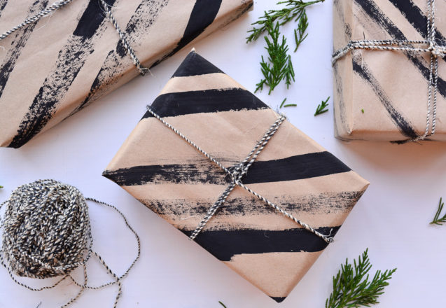 DIY GIFTS | Make Your Own Wrapping Paper - Threadbraecloak.com