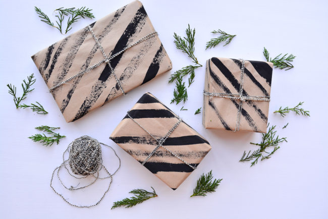DIY GIFTS | Make Your Own Wrapping Paper - Threadbraecloak.com
