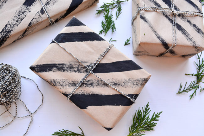 DIY GIFTS | Make Your Own Wrapping Paper - Threadbraecloak.com